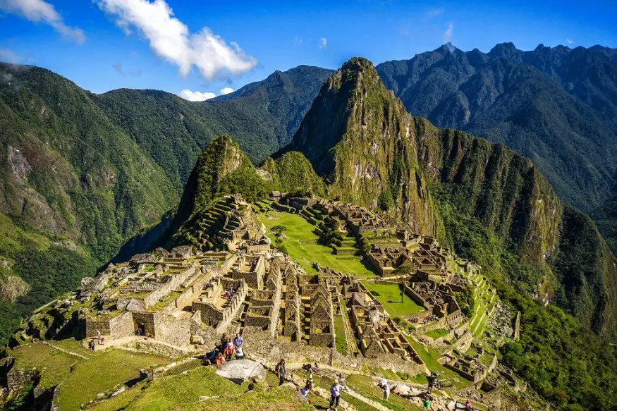 machu picchu ruins